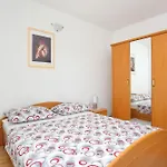 Apartment By The Sea - 20142 *