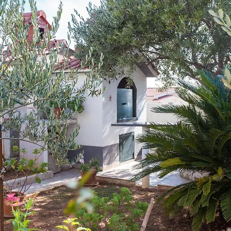 By The Sea - 20142 Appartement