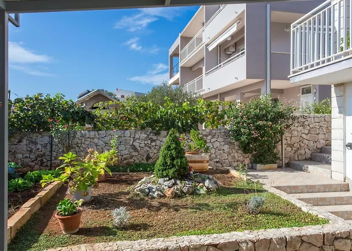 By The Sea - 20142 روغوزنيكا